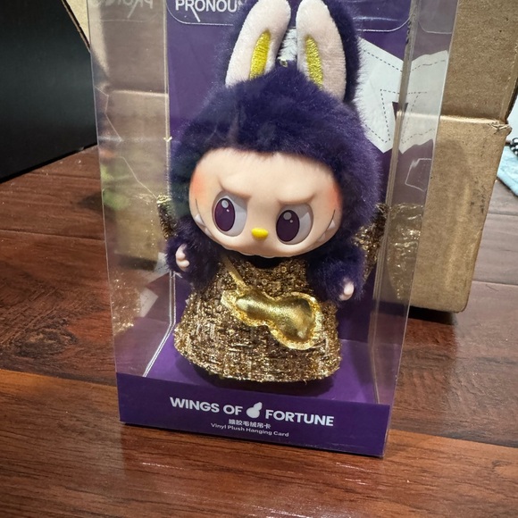 Pop Mart Labubu x Pronounce Wings of Fortune Vinyl Plush Hanging Card - Picture 2 of 4